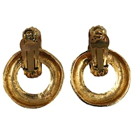 Chanel-Gold Chanel lined Hoop Clip On Earrings-Golden
