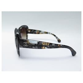 Chanel-Óculos de sol CHANEL 5324 ESTOJO DE COURO ACOLCHOADO DE SUGLASSES DE RESINA MARROM-Marrom