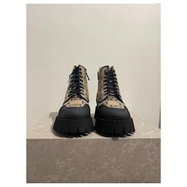 Gucci-GUCCI  Boots T.eu 44.5 cloth-Beige