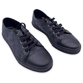 Gucci-Schwarze Low-Top-Sneaker mit GG-Monogramm-Leinwand, Schuhgröße 40-Schwarz