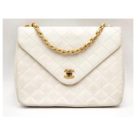 Chanel-Bolsa clássica envelope de aba única Chanel Timeless com ouro 24K.-Branco