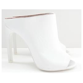 Givenchy-Givenchy White Heeled Mule Sandals-White
