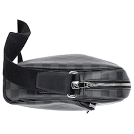 Louis Vuitton-Louis Vuitton Damier Graphite Dayton Reporter PM Crossbody Bag in Black Canvas-Black