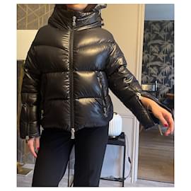 Moncler-Short Moncler hooded down jacket-Black