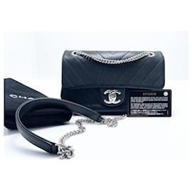 Chanel-Chanel Mini Chevron Handtasche aus Lammleder-Schwarz
