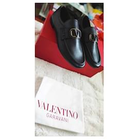 Valentino Garavani-Sapatos Loafers Slip Ons-Preto