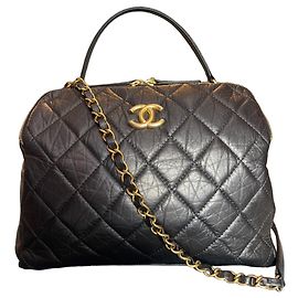 Coleção Cruise da Chanel 2023 Preto