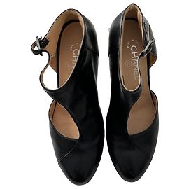 Chanel 2012 Runway Crystal Heel Shoes Black