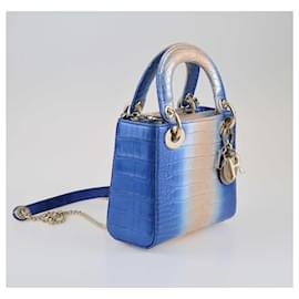 Christian Dior-Christian Dior Mini sac Lady Dior en alligator nacre bleu-Bleu