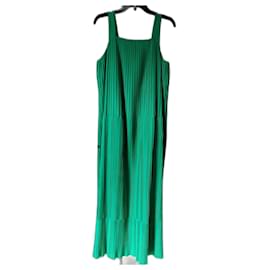 Cos-Pleated-Green
