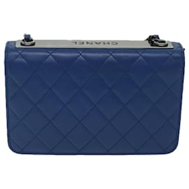 Chanel-CHANEL Bolsa de Ombro com Corrente Matelassê Couro Azul CC Auth 67176UMA-Azul