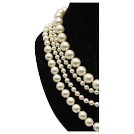 Chanel-Collier Chanel Fausses Perles Printemps/ Été 2014-Écru