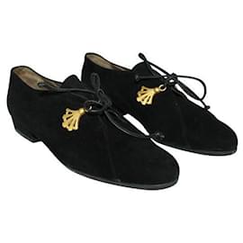 Bally-Sapato preto Bally de camurça com cadarço e elementos dourados-Preto