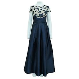 Autre Marque-CONTEMPORARY DESIGNER Navy Blue lined Lining Gown With Flowers-Navy blue
