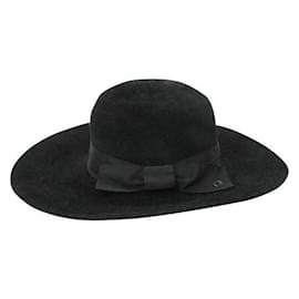 Gucci-Sombrero de piel de conejo negro Gucci-Negro