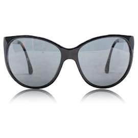 Chanel-CHANEL Butterfly Black Sunglasses-Black