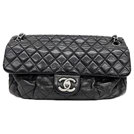 Chanel-Bolsa de ombro com corrente Chanel-Verde escuro