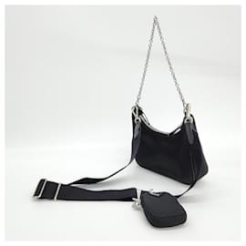 Prada-Prada Hobo-Tasche aus Nylon mit Kettenriemen-Schwarz