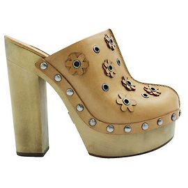 Mules de madeira marrom Michael Kors com enfeites florais Marrom