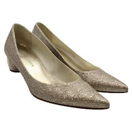 Stuart Weitzman-Stuart Weitzman Gold Glitter Round Heel Shoes-Golden