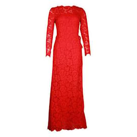 Valentino-Vestido largo de encaje rojo de Valentino con detalle de cinta sin espalda-Roja