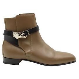HERMÈS Botas Neo com Kelly Lock em Marrom Marrom