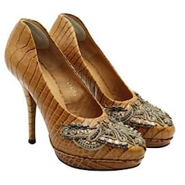 Dries Van Noten-Dries Van Noten – Pumps aus Krokodilleder in Braun-Braun