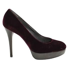 Stuart Weitzman-Stuart Weitzman Scarpe a spillo con plateau in velluto bordeaux.-Bordò