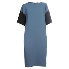 Autre Marque-ZEITGENÖSSISCHES DESIGNER-Blaues Kleid mit schwarzen Ärmeln-Blau