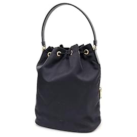 Prada-Prada Bucket Tote aus Re-Nylon/Umhängetasche (1BH038)-Schwarz