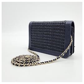 Chanel-Mini borsa a tracolla Chanel Boy WOC-Nero,Blu navy