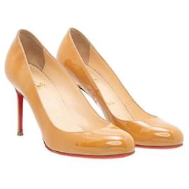 Christian Louboutin-Bombas Christian Louboutin Fifi en charol desnudo-Beige