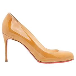Christian Louboutin-Christian Louboutin Fifi Pumps in Nude Patent Leather-Beige
