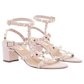 Valentino-Sandália Gladiadora Valentino Rockstud com detalhes em couro-Rosa