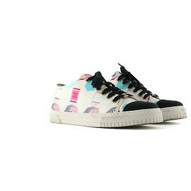 CHANEL - Patterned canvas sneakers (size 37.5) Other