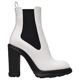 Alexander Mcqueen-black leather boots-White