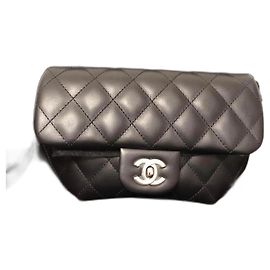Chanel Borsa a Marsupio in Pelle di Agnello Nera Nero