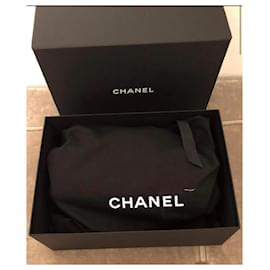 Chanel-Satteltaschen-Schwarz