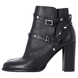 Valentino Garavani-Valentino Rockstud ankle boots in black leather-Black