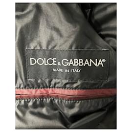 Dolce & Gabbana-Dolce & Gabbana Chaqueta acolchada con capucha en nailon burdeos-Burdeos