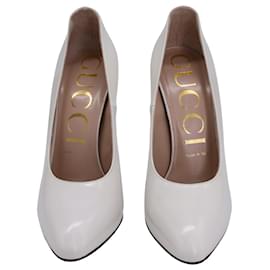 Gucci-Gucci Pointed-Toe Pumps with Removable Crystal Bow in White Patent Leather-White