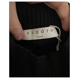 Sandro-Sandro Strickkleid mit gewelltem Besatz aus schwarzer Viskose-Schwarz