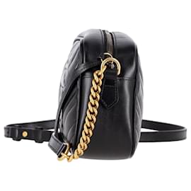 Gucci-Gucci Marmont Kleine Umhängetasche aus schwarzem Leder-Schwarz