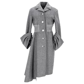 Prada-Abrigo con dobladillo y mangas drapeadas de lana gris de Prada-Gris