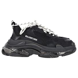 Balenciaga-Balenciaga Clear Sole Triple S Sneakers in Black Polyester-Black