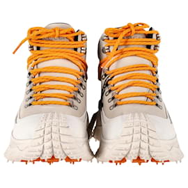 Moncler-Moncler Trailgrip GTX Ankle Boots aus beigem Wildleder-Beige
