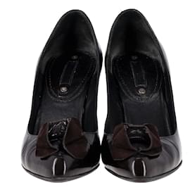 Céline-Zapatos de tacón Celine con punta en charol marrón-Castaño