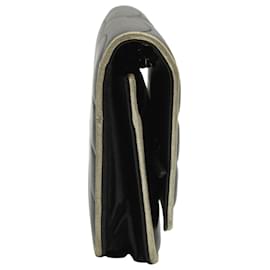 Chanel-Mini borsa quadrata Chanel Pagoda con patta in pelle trapuntata smerlata bianca e nera-Nero