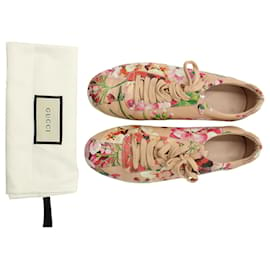 Gucci-Zapatillas bajas con estampado Gucci Bloom en cuero rosa-Otro