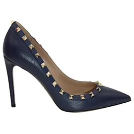 Valentino Garavani-Zapatos de tacón con punta en punta Rockstud Valentino Garavani en cuero azul marino-Azul,Azul marino